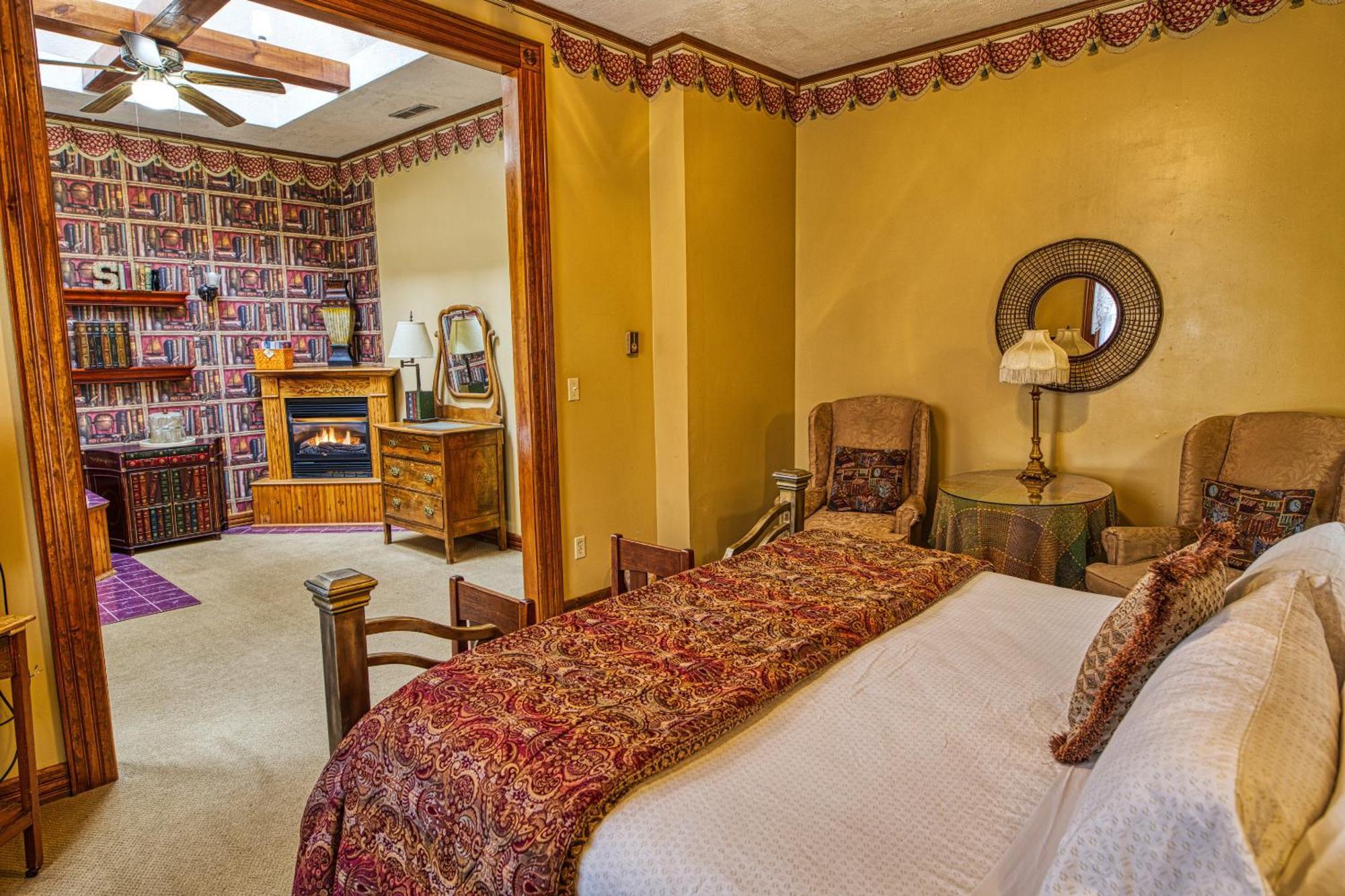 Rockwell Falls Inn And Wine Bar Lake Luzerne Rom bilde